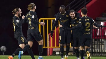 Messi festejando junto a sus compañeros del Barcelona