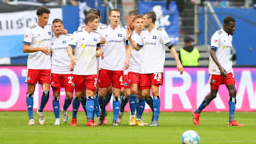 So wollen die Rothosen auch morgen gegen Sandhausen jubeln - und endlich den ersten Heimsieg der Saison einfahren