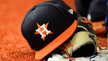 The Astros are expected to sign former Cuban League sensation Pedro Leon