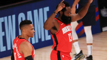 Harden y Westbrook jugaron a gran nivel ante Lakers