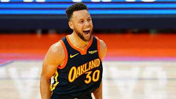 Curry se convirtió el máximo anotador histórico de los Warriors