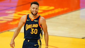 Curry está en un rimo ofensivo excepcional y está impulsando a los Warriors