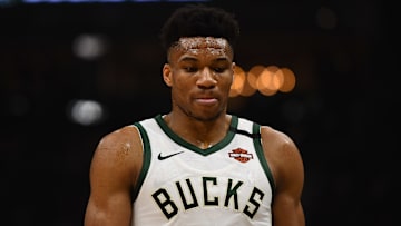 Giannis podría partir de los Bucks si los resultados no los acompañan en postemporada