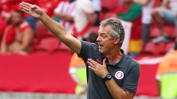 América-MG quer seguir com Lisca no comando