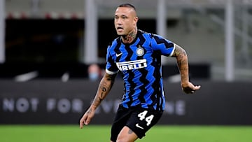 Nainggolan contro la FIorentina, con dietro un "Not for everyone" più che adeguato