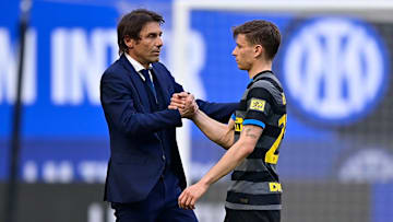Antonio Conte e Nicolò Barella 