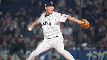 Japan's Shun Yamaguchi signs with Toronto Blue Jays