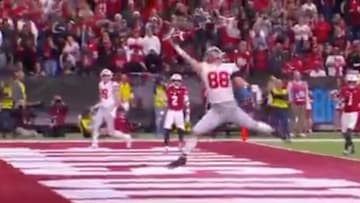 Ohio State's Jeremy Ruckert completes a one-handed touchdown grab in the Big Ten Championship