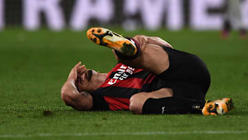 Zlatan Ibrahimovic au bord des larmes après sa blessure au genou.