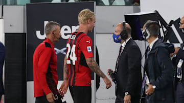 Simon Kjaer lascia il campo 