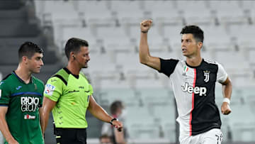 Cristiano Ronaldo mencetak dua gol saat Juve bermain imbang 2-2 kontra Atalanta Cristiano Ronaldo mencetak dua gol saat Juve bermain imbang 2-2 kontra Atalanta