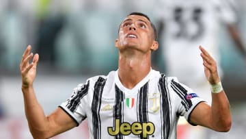 Juventus v Olympique Lyon - UEFA Champions League Round of 16: Second Leg