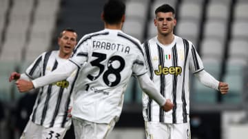 Alvaro Morata et Gianluca Frabotta, tous deux buteurs durant le match, célèbrent le penalty de l'Espagnol (15e)