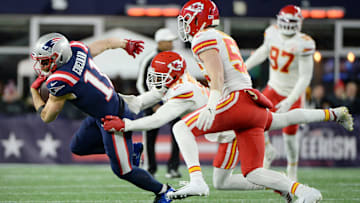 Chiefs Defense tackling Julian Edelman