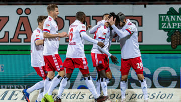 Fuhren in Karlsruhe verdientermaßen den dritten Sieg in Folge ein: die Spieler des Hamburger SV