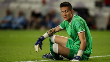 Raúl Gudiño en un partido de las Chivas del Guadalajara.