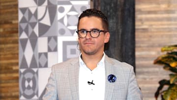 Mauricio Mancera sorprende con cambio de look