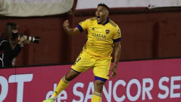 Ramón Ábila demostró que está vigente y su olfato goleador, intacto.