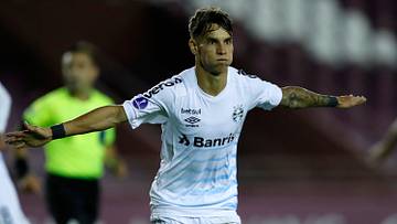 Ferreira deu uma assistência e garantiu vitória com belo gol Ferreira deu uma assistência e garantiu vitória com belo gol