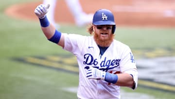 Justin Turner y los Dodgers celebran un nuevo avance a la Serie Mundial
