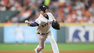 Astros re-sign reliever Joe Smith