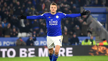 Vardy, Drogba, Solskjaer e mais: relembre seis jogadores que debutaram tardiamente na primeira divisão, mas se tornaram estrelas. Vardy, Drogba, Solskjaer e mais: relembre seis jogadores que debutaram tardiamente na primeira divisão, mas se tornaram estrelas.