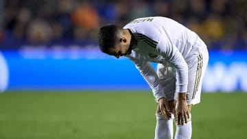 Bei ihm zwickt´s wieder mal: Eden Hazard
