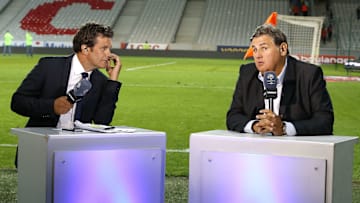 Certains commentaires de la paire Mathoux-Ménès notamment sont devenus cultes