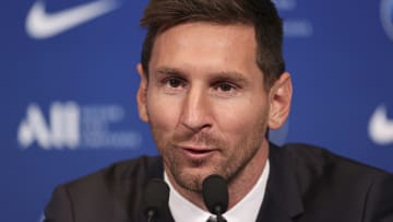 Lionel Messi - Presentation at Paris Saint-Germain