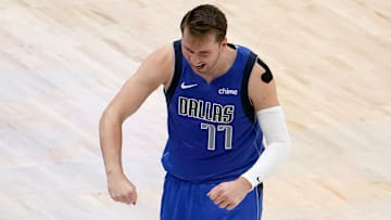 Doncic demostró estar al nivel de una súper estrella, pero carece de apoyo en los Mavericks