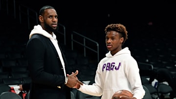 Bronny James es muy bueno jugando a los videojuegos además de ser una gran potencia dentro de la cancha 