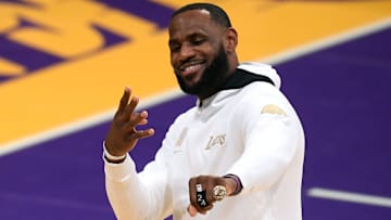 LeBron James ya está vacunado