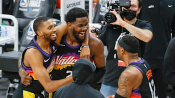 Deandre Ayton fue una de las figuras en el segundo partido