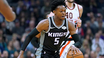 De'Aaron Fox seguirá en los Kings