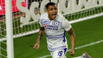 Yotún adelanto a Cruz Azul desde el manchón penal, pero posteriormente fueon remontados por LAFC.