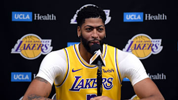 A diferencia de LeBron Davis si tuvo algo que decir con respecto a los Nets y James Harden