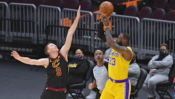 James anotó 46 puntos ante los Cavaliers