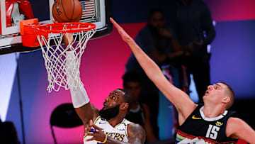 LeBron James continúa imponiéndose como uno de los jugadores más dominantes de la NBA