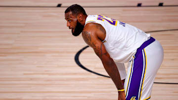 Lakers perdieron en el tercer partido ante los Nuggets