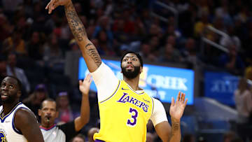 Los Angeles Lakers v Golden State Warriors