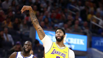 Los Angeles Lakers v Golden State Warriors