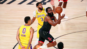 Harden fue dominante y los Rockets se impusieron ante los Lakers
