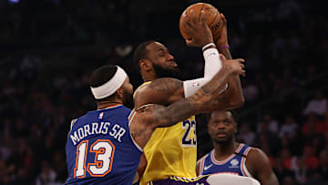 LeBron James anotó 21 puntos y se acercó a Kobe Bryant en la lista histórica de anotadores de la NBA