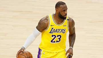 LeBron James utilizará esta temporada el dorsal 6, número que utilizó en su época en el Heat
