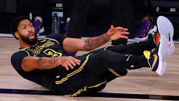 Anthony Davis tiene algunas molestias en la espalda