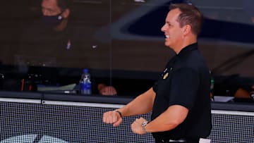 El entrenador Frank Vogel ha manifestado que los Lakers necesitan ayuda en el tiro exterior