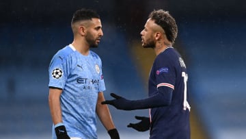 Riyad Mahrez explique les failles du PSG à Neymar.