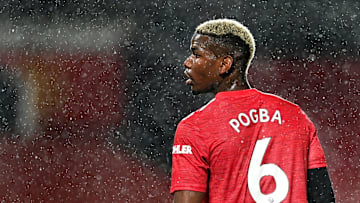 Paul Pogba geht gegen die Sun vor