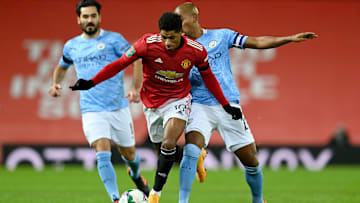 Marcus Rashford (vorne) gegen Fernandinho.