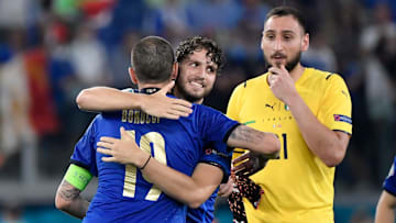 Locatelli esulta con Bonucci